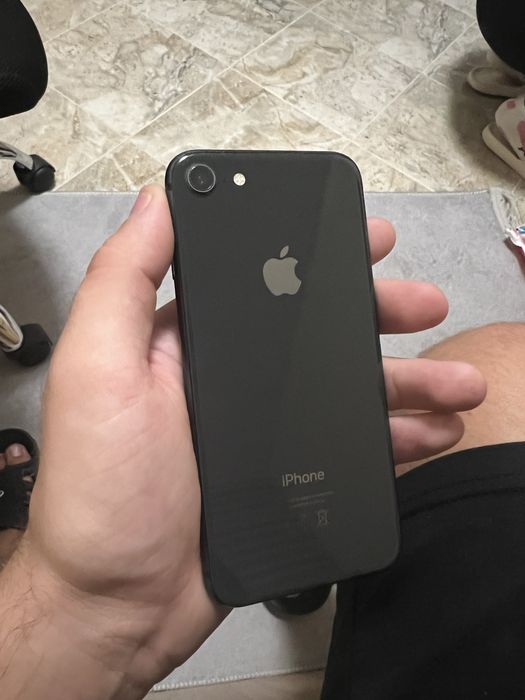 Iphone 8  като нов 87% без да е сменяна батерия