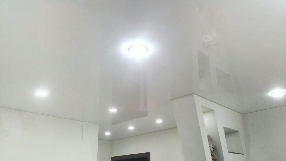 Натяжные потолки. Работаем без выходных