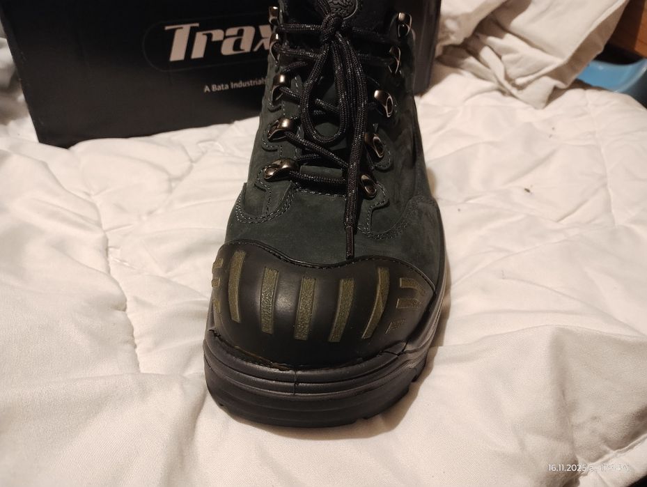 Работни обувки НОВИ