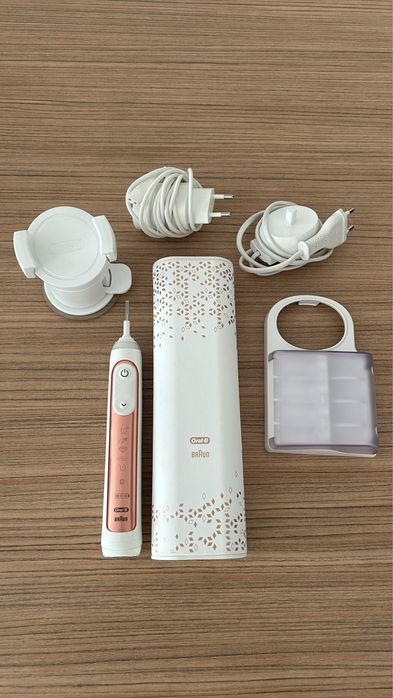Periuta de dinti electrica Oral-B Genius 9000 Rose Gold