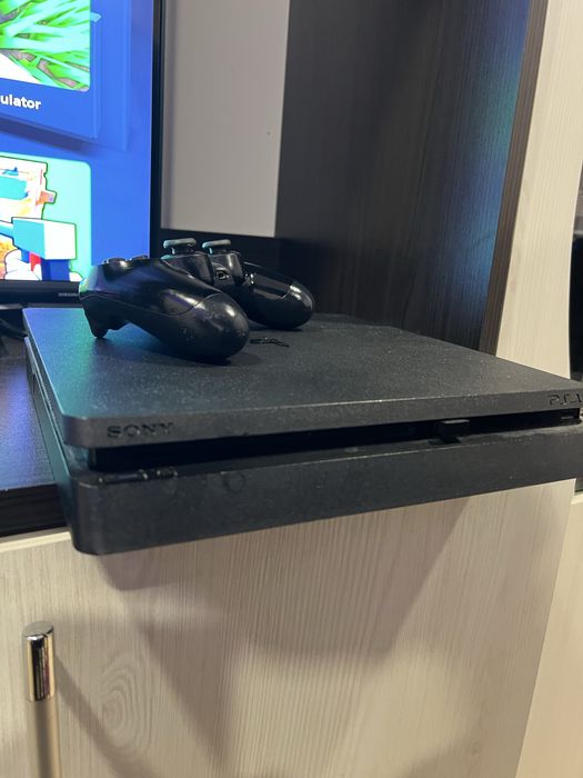 Playstation 4 slim