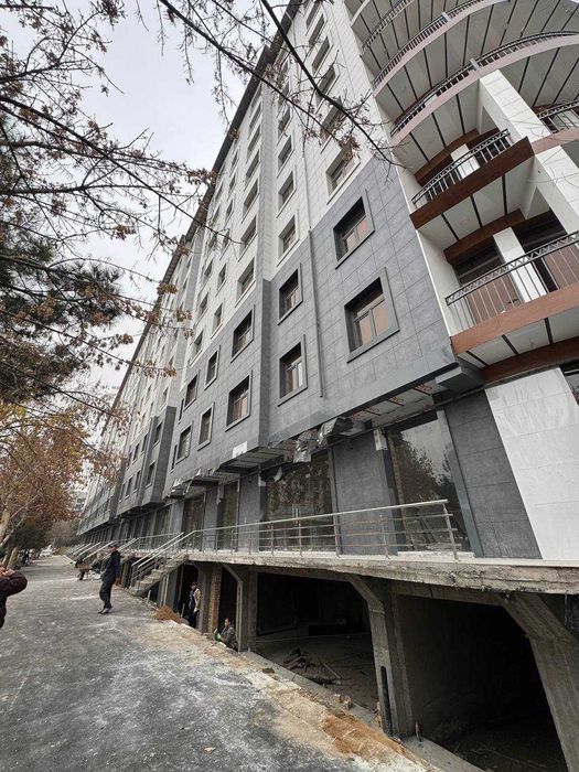 736 Продаётся квартира коробка 88кв, 2-этаж, ориентир: Обл-Гаи