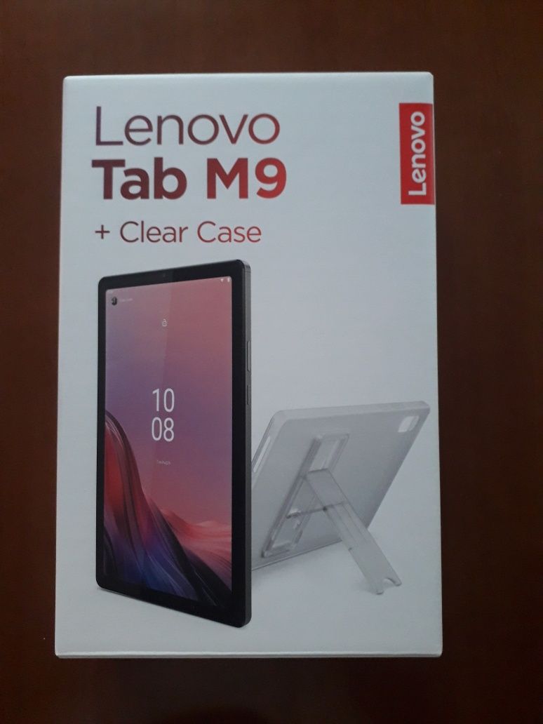 Продавам нов таблет LENOVO Tab M9