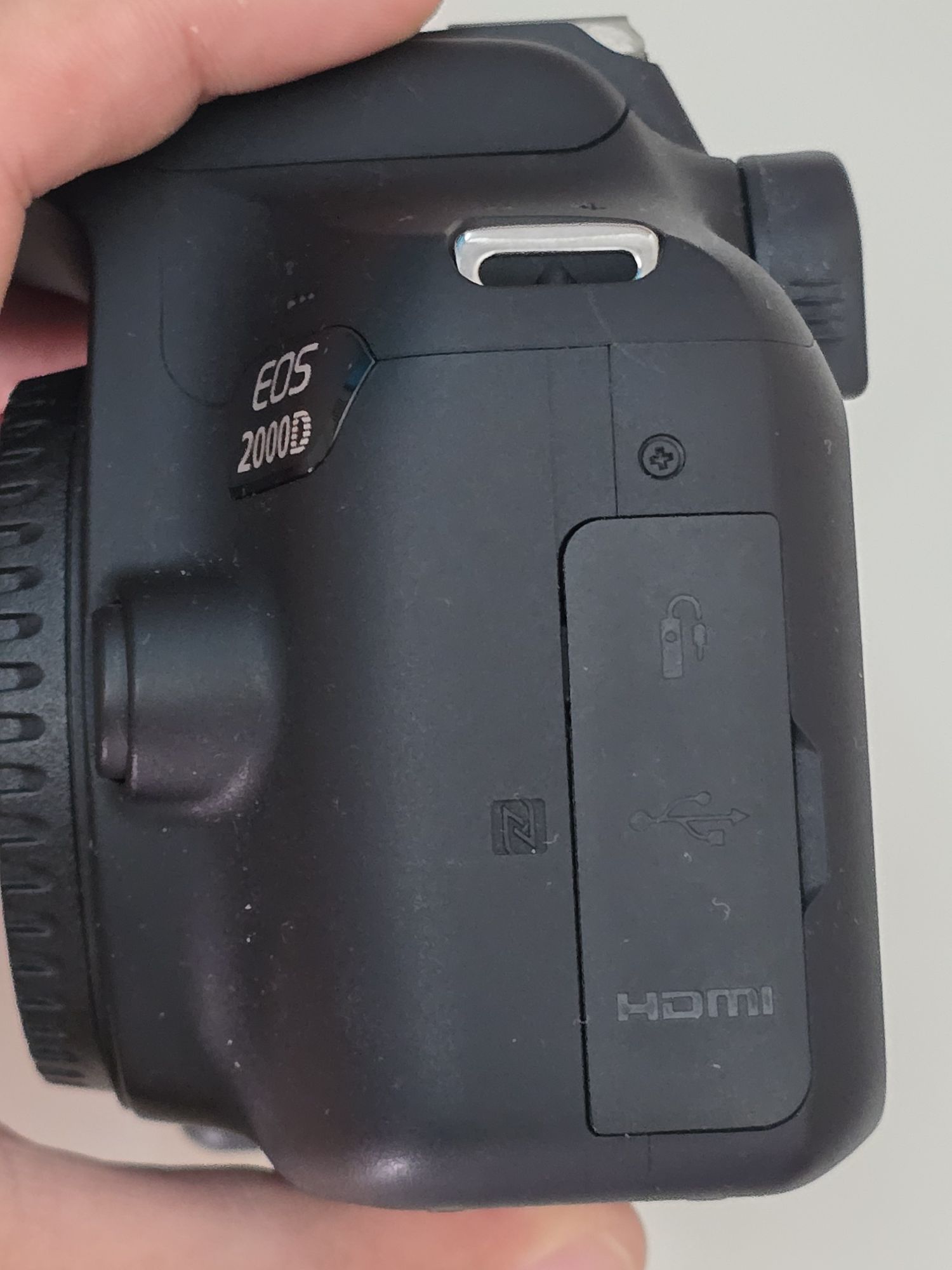 Canon 2000 D Тяло в отлично състояние