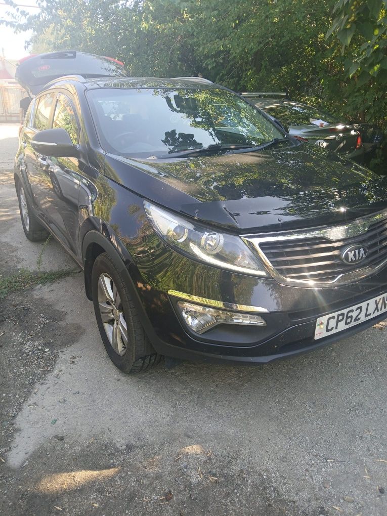 Dezmembrez Kia Sportage 4x4 2.0 Crdi motor 2.0 D4HA fabr. 2013