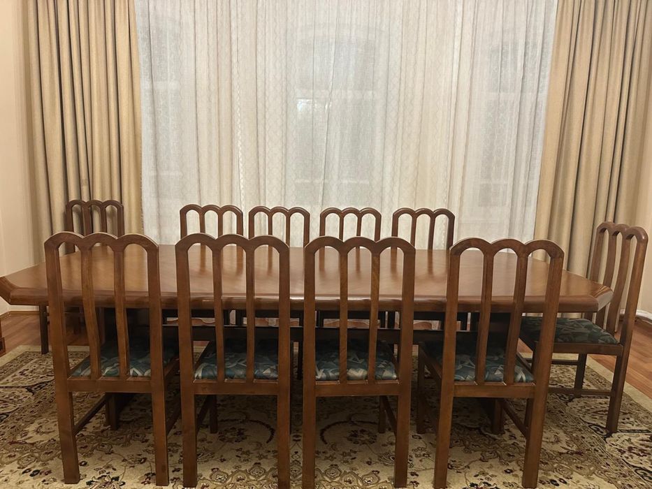 Продам стол и стулья