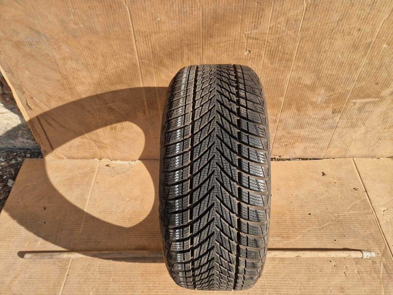 1 bucată Goodyear R17 225/45 Anvelopă de iarnă DOT2223