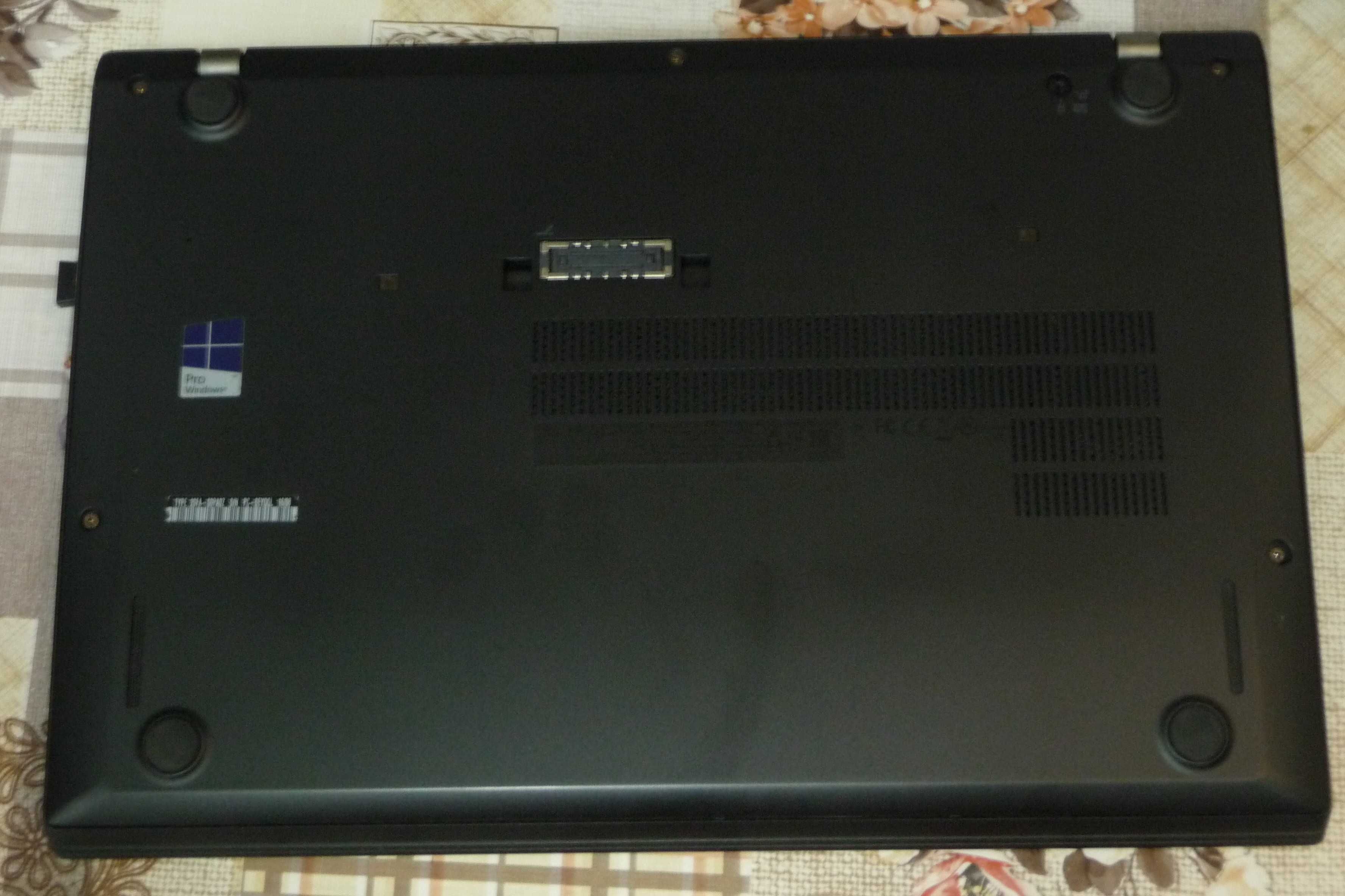 Ultrabook Lenovo ThinkPad T460s cu procesor Intel i7-6600U 2.60GHz