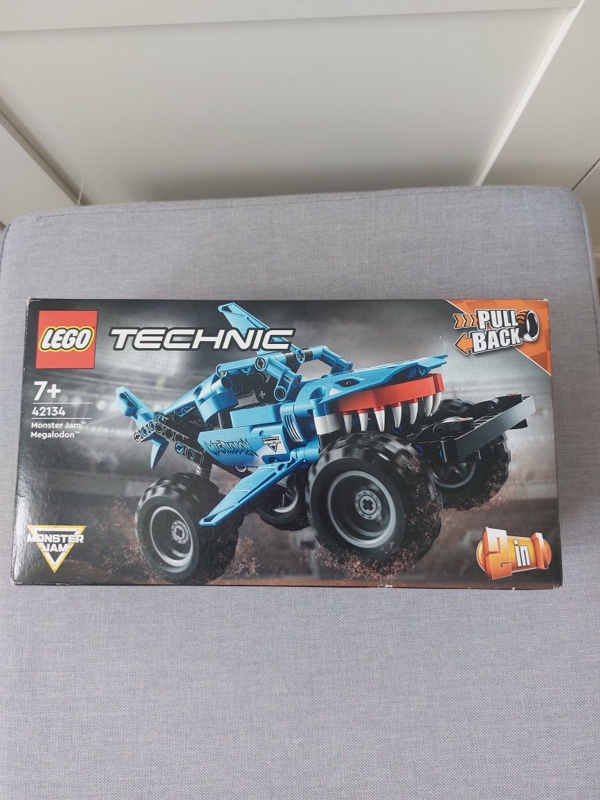 Lego Technic 2 in 1 - Monster Jam Megalodon