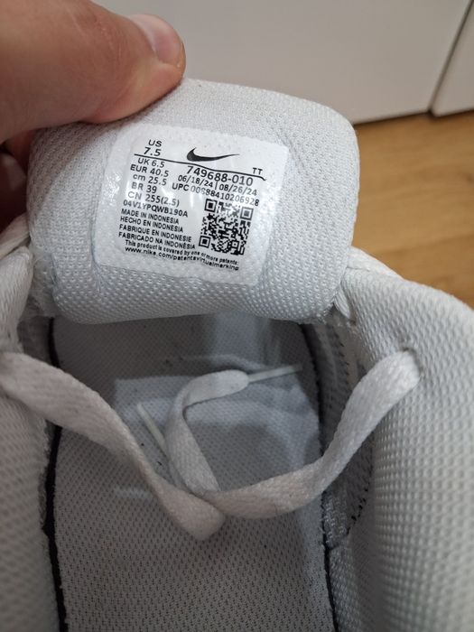 NiKe Air Max Invigor originali marime 40.5, 25.5 cm