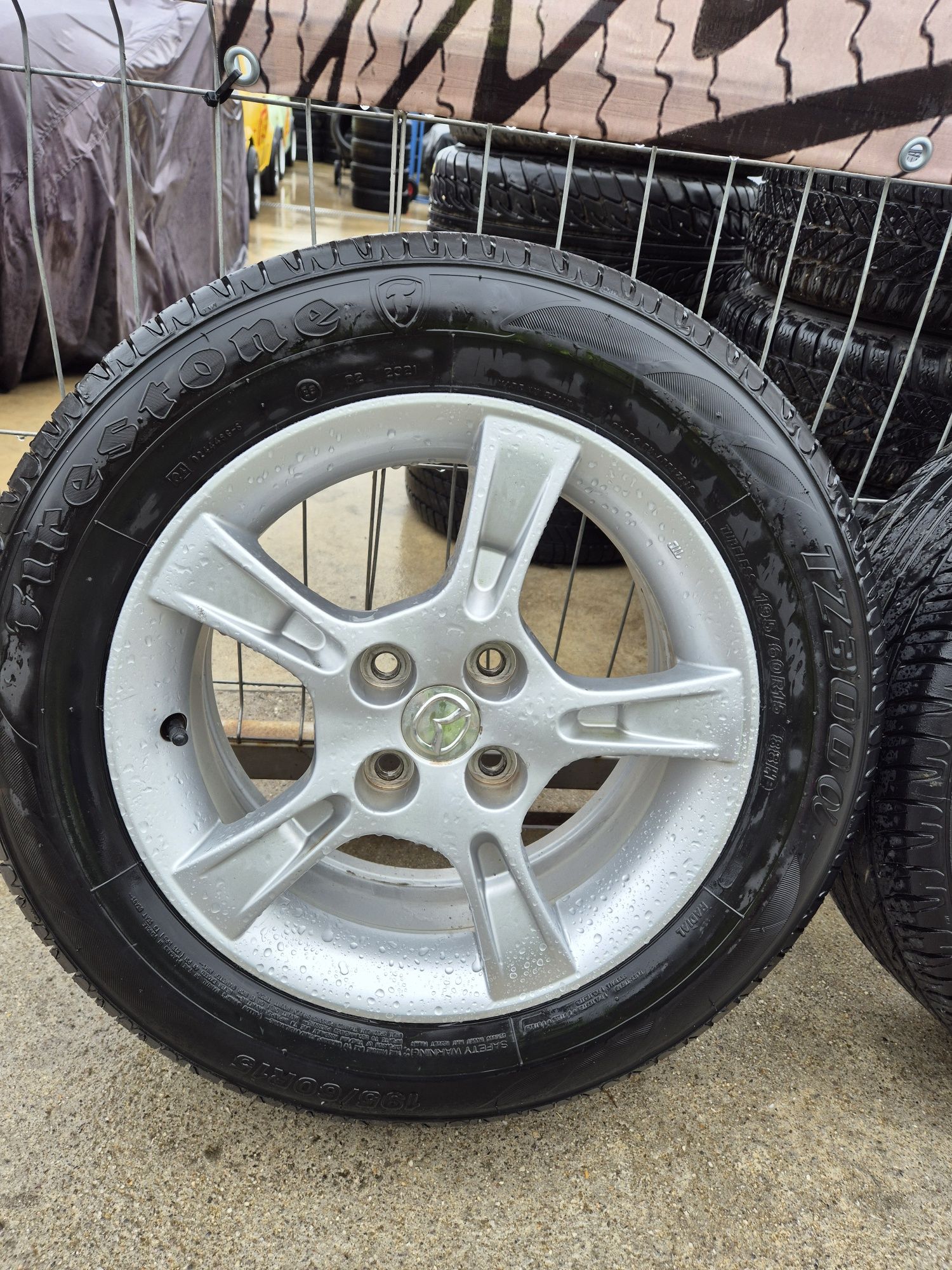 Джанти Enkei 15 цола, 4х100 , 6j , et45 , 195/60/15 Mazda  Toyota