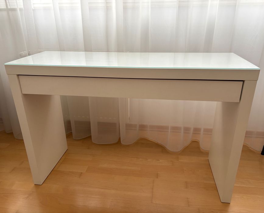 Măsuță de toaletă MALM IKEA