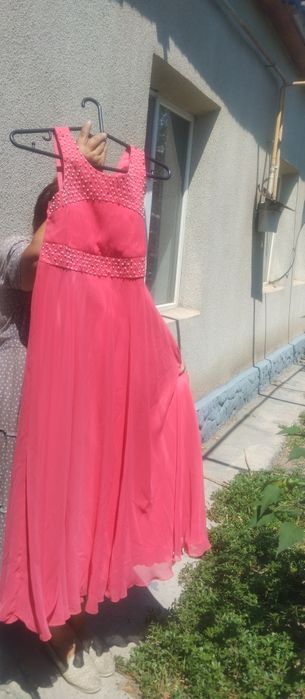 Платье для девушки и женщины