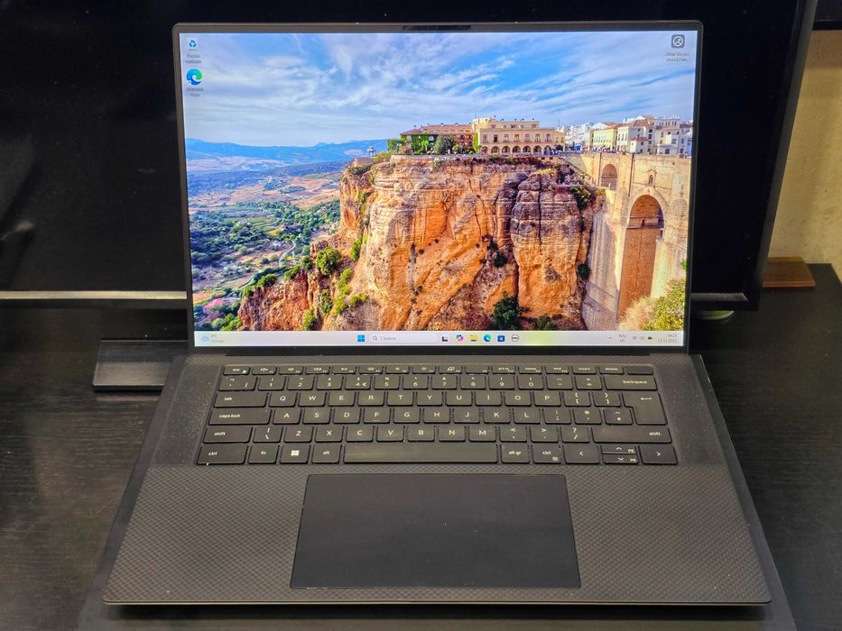 Hope Amanet P7 Laptop DELL XPS 15 9510 / Intel Core i7 / RTX 3050 Ti