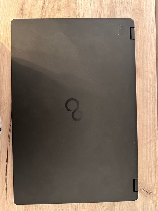 Laptop Fujitsu U758