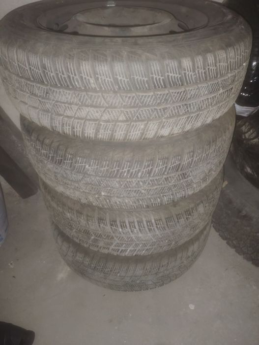 Зимни гуми 195/65/15