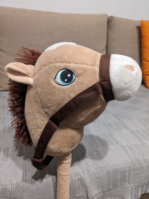 Плюшено конче на пръчка – отлично състояние