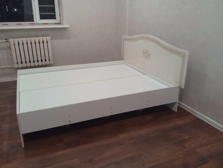 Кровать двуспальная