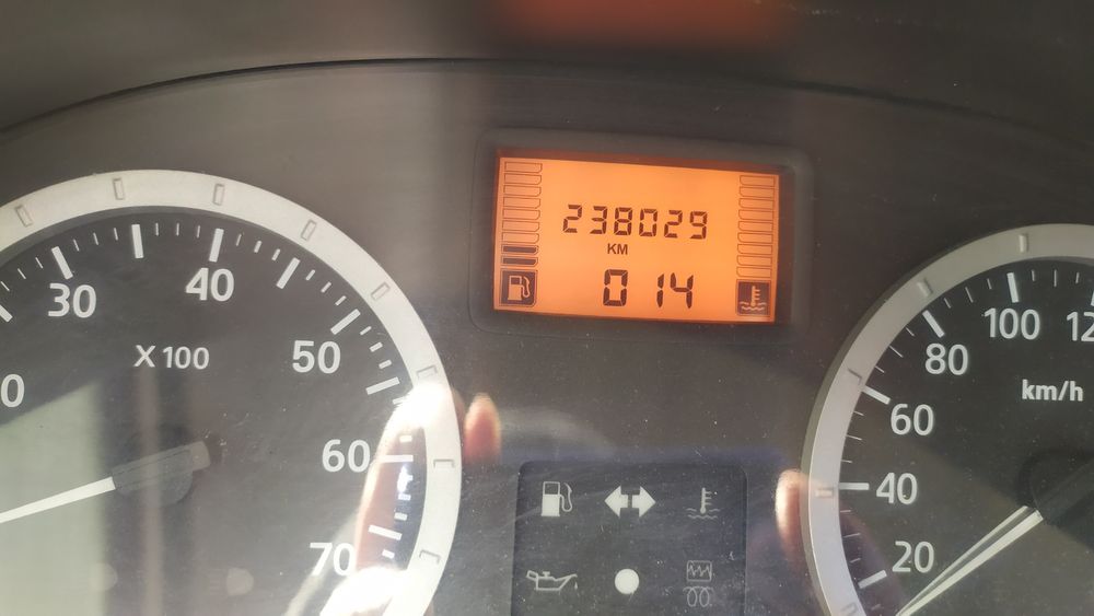 Vând Dacia Logan Laureat