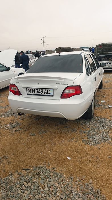 Nexia 2 sotiladi srochni