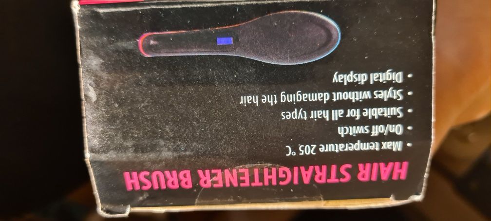Perie electrica  pentru indreptarea parului