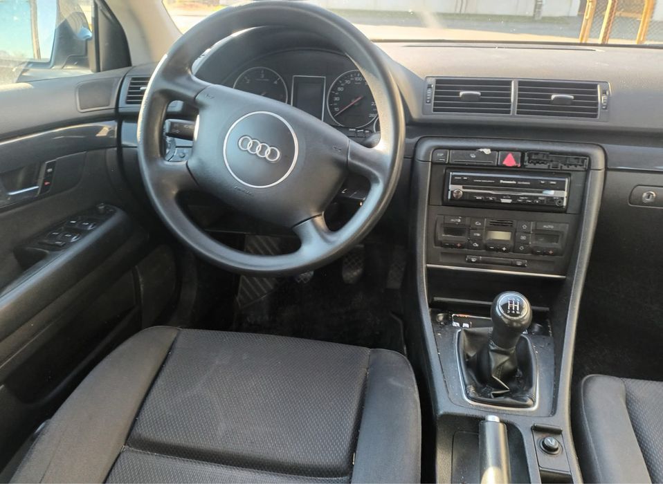 Dezmembrez Audi A4, 1.9 tdi, tip AWX
