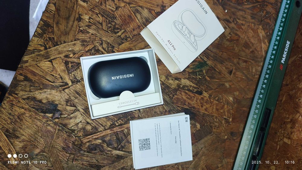 Căști cu traducere AI