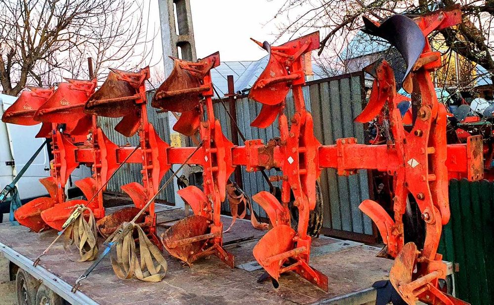 Plug reversibil cu 6 trupite Kuhn MultiMaster 150 5+1 brazde