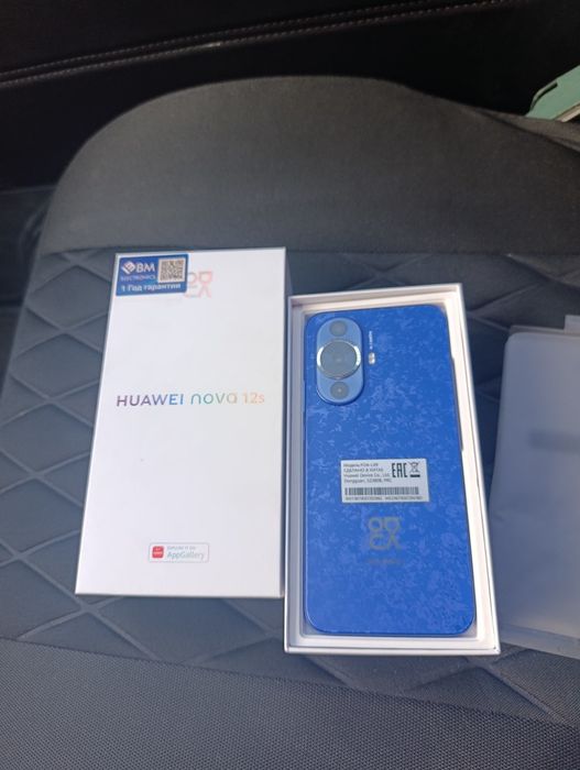 Huawei nova 12 s