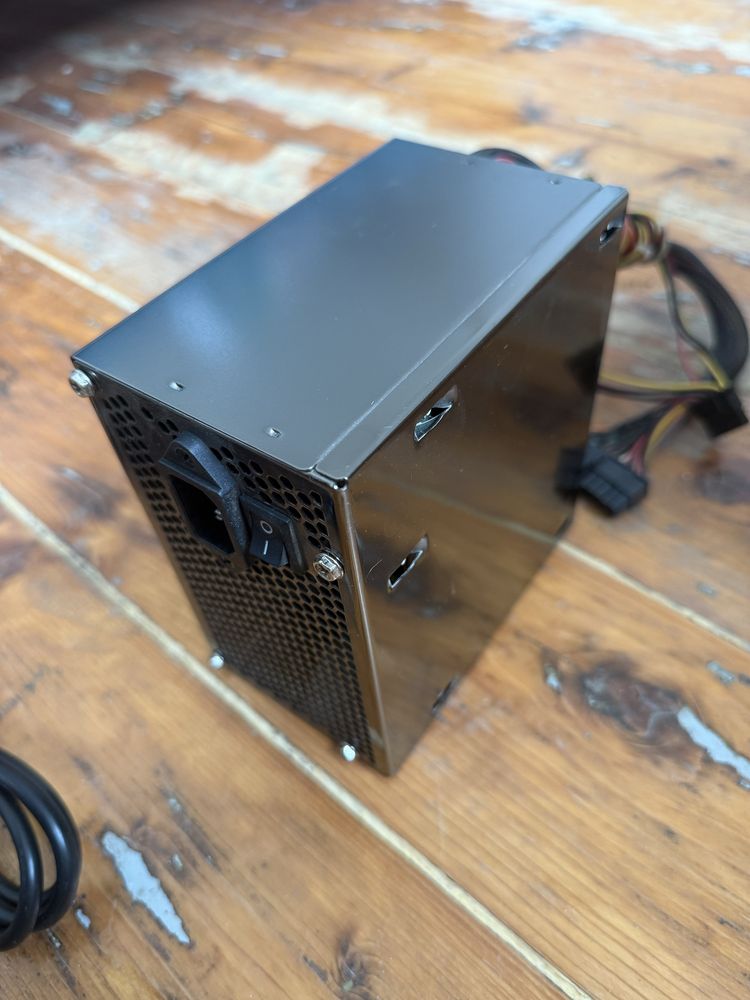 Захранване за компютър 500W