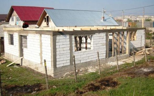 Consolidari case și acoperisuri