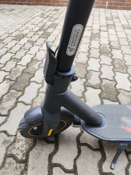 Trotineta electrica NINEBOT KickScooter MAX G30E II, 10 inch, pliabila