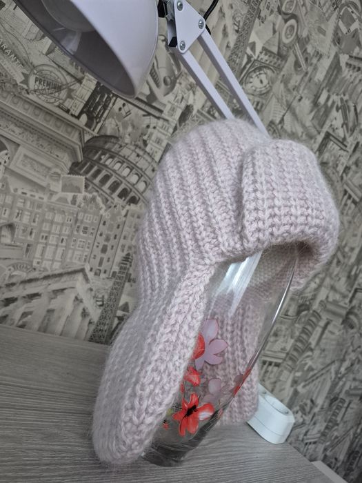 Продам теплую шапочку