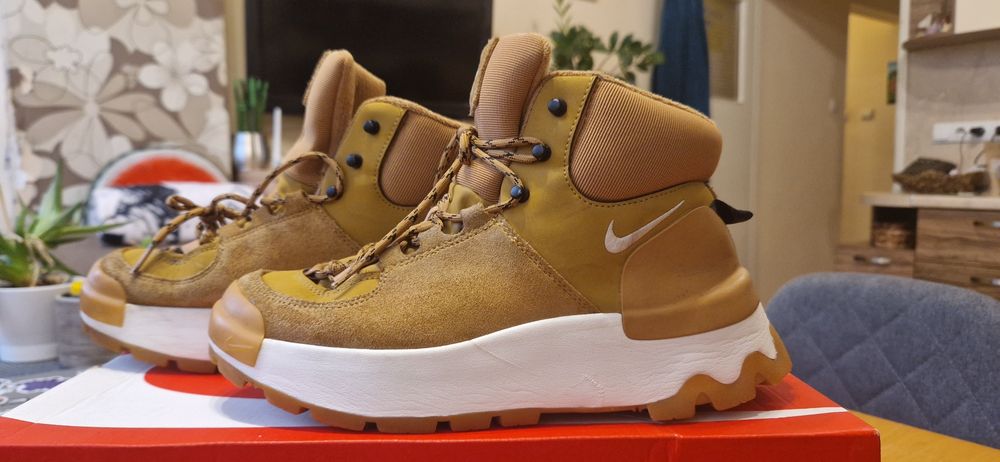Зимни маратонки Nike 39 номер