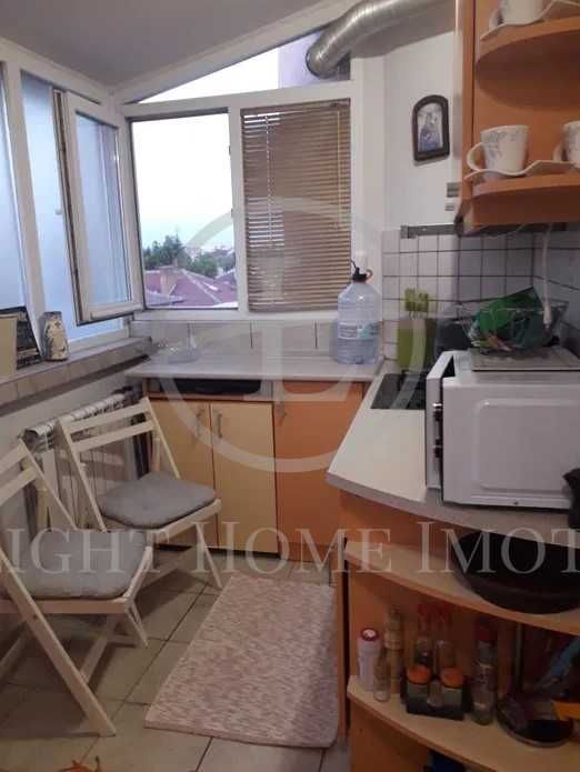 Продава се Тристаен апартамент в Пловдив, Кючук Париж - 113 кв.м за 2027 €/кв.м - Снимка #2