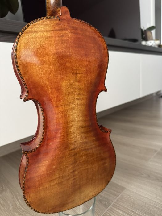 Vand vioara veche 4/4 deosebita