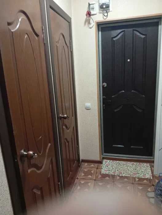Yunusobod tumani (batumskiy) 1 xonali kvartira sotilmoqda faqat naxt
