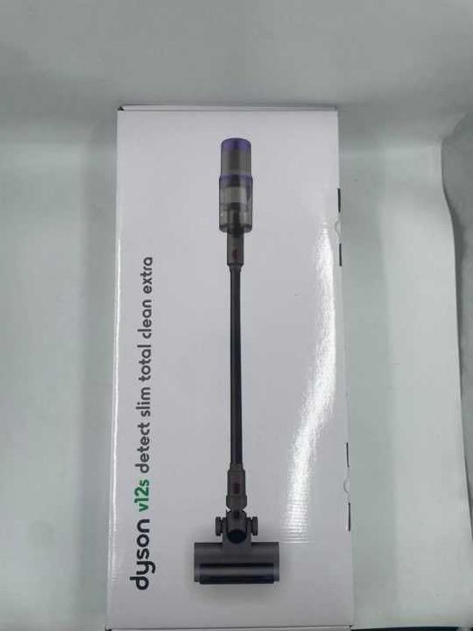 Отдам даром пылесос