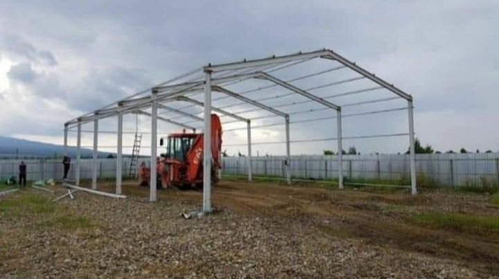Hală metalică de vânzare, dimensiuni 10x20x4 metri. Structura metalică
