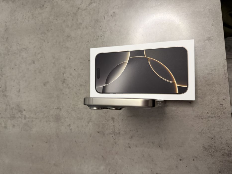 Iphone 16 pro max 256gb natural titanium NOU 100% baterie