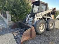 Продавам челен товарач Bobcat 974