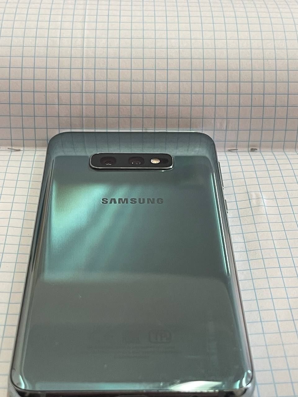 Samsung s10e в в хорошем состоянии
