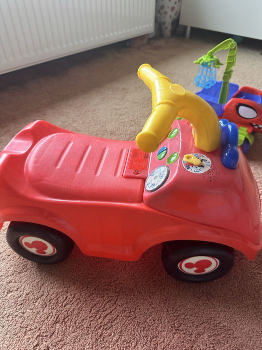 Masinuta ride-on Mickey Mouse in stare foarte buna