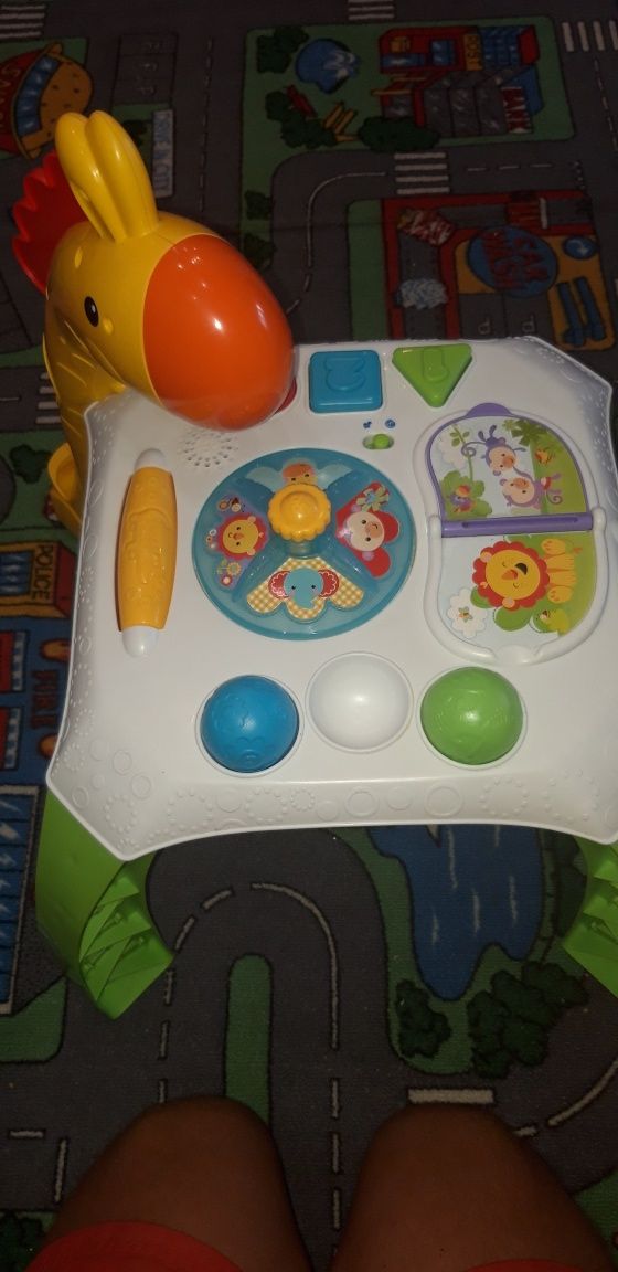 Музикална маса Fisher Price