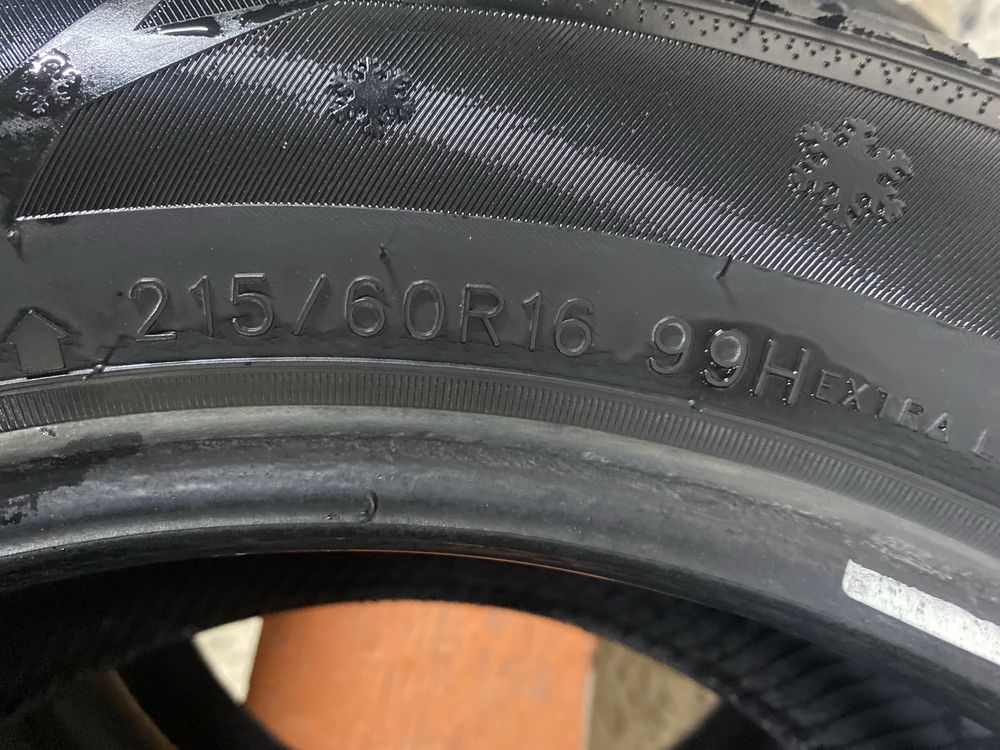 Зимние шины 215/60/16