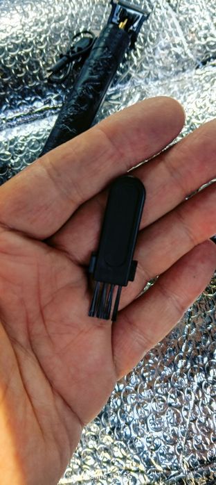 Тример безжичен за подстригване Gold/Злато/;Черен к-т с приставки