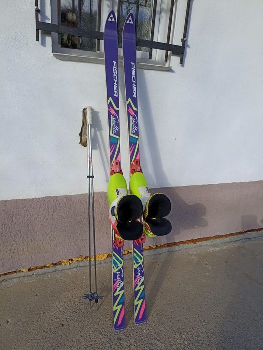 Vând echipament de ski+patine de hochei originale