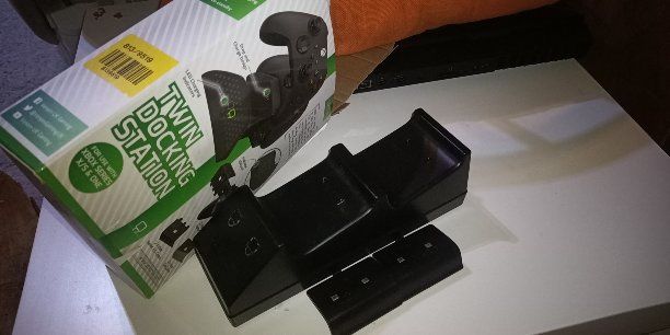 Xbox 360 батерии Презареждащи за Xbox ONE, док станция,кабели