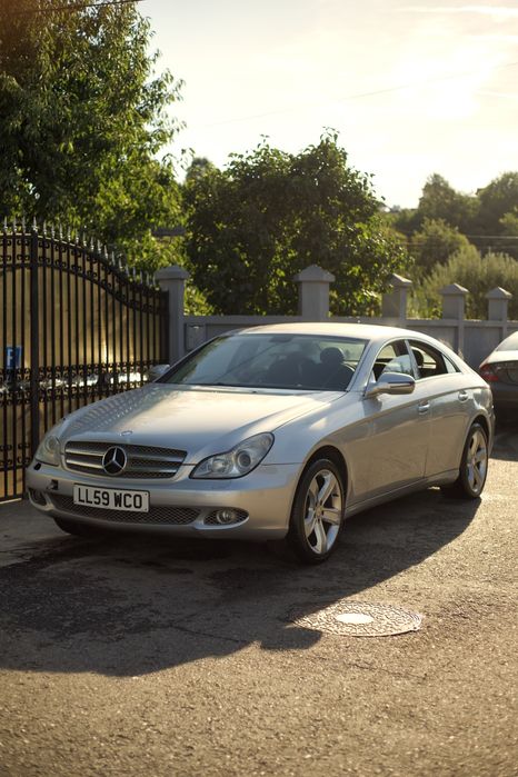 Grila față grila frontala grila capota Mercedes CLS W219 facelift usa