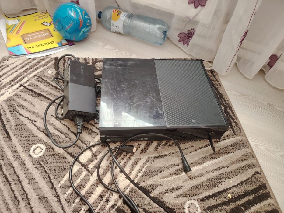 Vand xbox one in stare perfecta